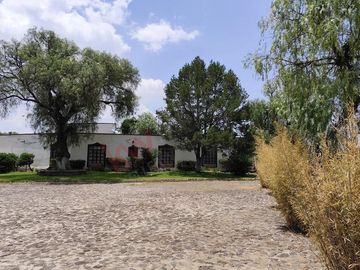 Quinta en venta remodelada para recibir a más de 80 personas, ideal para descanso, retiro o inversión