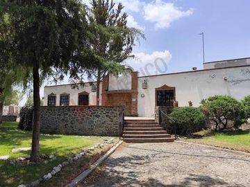 Quinta en venta remodelada para recibir a más de 80 personas, ideal para descanso, retiro o inversión