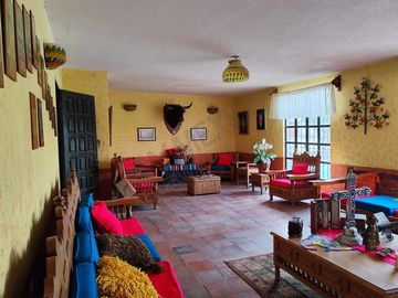Quinta en venta remodelada para recibir a más de 80 personas, ideal para descanso, retiro o inversión