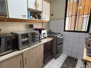 OPORTUNIDAD! Hermosa Casa 5D 3B PATIO PISCINA