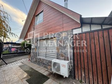 Casa en Venta en Vendo Casa Villa Doña Rosa 3D + 2B con 148 m2 Construidos