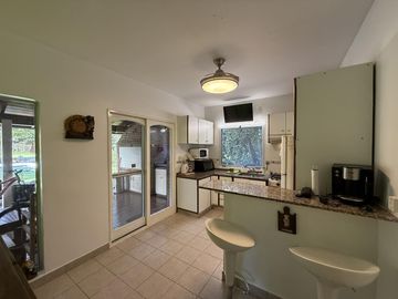 Casa chalet estilo moderno en Venta en barrio privado Club Campos de Golf Las Praderas De Lujan.