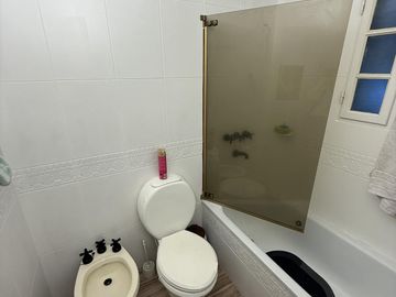 Casa chalet estilo moderno en Venta en barrio privado Club Campos de Golf Las Praderas De Lujan.