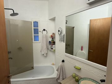 Casa chalet estilo moderno en Venta en barrio privado Club Campos de Golf Las Praderas De Lujan.