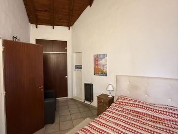 Casa chalet estilo moderno en Venta en barrio privado Club Campos de Golf Las Praderas De Lujan.