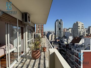 Excelente Piso entero de 4 Amb. c/dep, Balcón terraza al frente, cochera y baulera. Muy luminoso!!