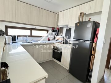 OPORTUNIDAD PRECIOSO Y MODERNO DUPLEX EN TOWNHOUSE CHICUREO
