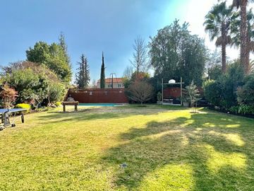 VENTA 5 DORM CHICUREO PIEDRA ROJA