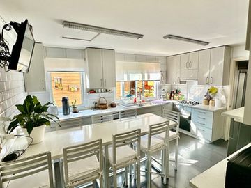 VENTA 5 DORM CHICUREO PIEDRA ROJA
