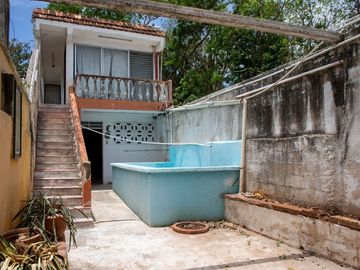 CASA EN VENTA PARA REMODELAR EN EL CENTRO HISTÓRICO DE MÉRIDA