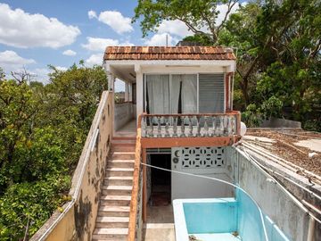 CASA EN VENTA PARA REMODELAR EN EL CENTRO HISTÓRICO DE MÉRIDA