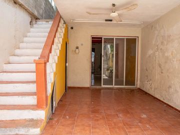 CASA EN VENTA PARA REMODELAR EN EL CENTRO HISTÓRICO DE MÉRIDA