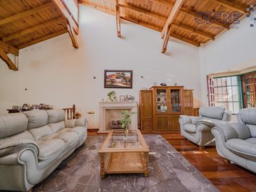 Excelente casa 5 ambientes quincho, patio en Villa Pueyrredón sobre lote de 8,66x41,20