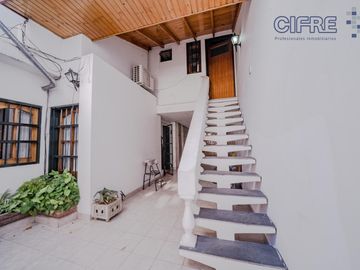 Excelente casa 5 ambientes quincho, patio en Villa Pueyrredón sobre lote de 8,66x41,20