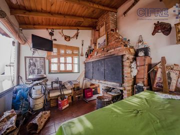 Excelente casa 5 ambientes quincho, patio en Villa Pueyrredón sobre lote de 8,66x41,20