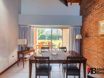 Casa en  Barrio Cerrado El Molino