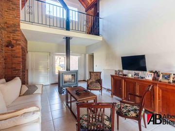 Casa en  Barrio Cerrado El Molino