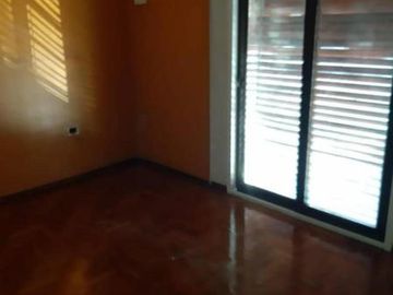 Casa en venta - 3 Dormitorios 1 Baño - Barracas