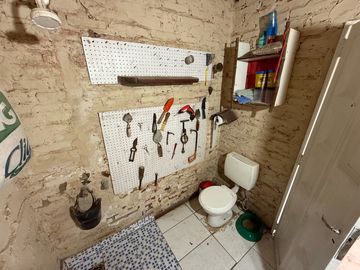 VENTA CASA 2 DORMITORIOS CON PIELTA EN FUNES