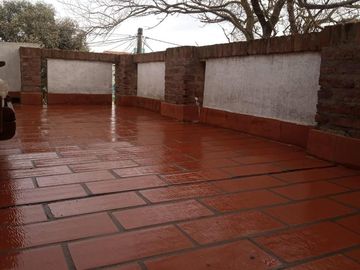 Casa en venta - 3 Dormitorios 2 Baños - Villa Gesell