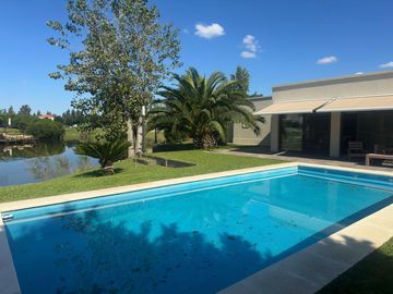 Venta Casa a La Laguna en San Benito Villanueva Tigre