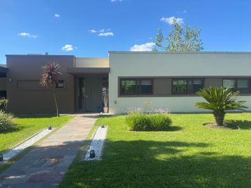 Venta Casa a La Laguna en San Benito Villanueva Tigre