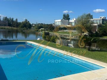 Venta Casa a La Laguna en San Benito Villanueva Tigre