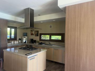 Venta Casa a La Laguna en San Benito Villanueva Tigre