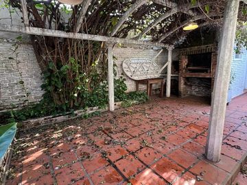 Casa 4 ambientes en venta en Castelar