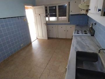 Casa 3 ambientes en zona centrica de Ezeiza