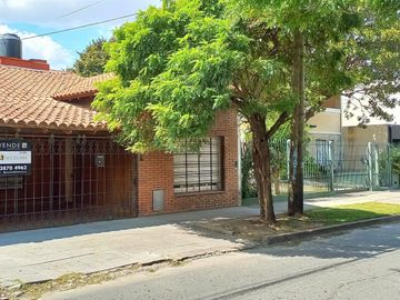 Casa 3 ambientes en zona centrica de Ezeiza