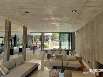 Casa En Alquiler Senderos Iv , 5 Dormitorios. Piscina Climatizada.