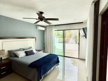 🏡 Residencia sobre Avenida Principal en Montebello – Amplios Espacios