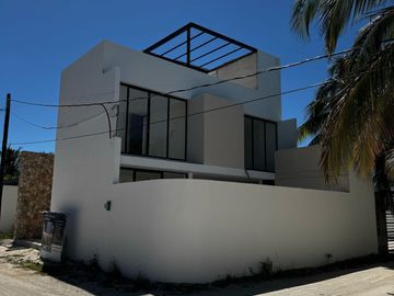 Villa Nueva En Venta en la Playa en Esquina
