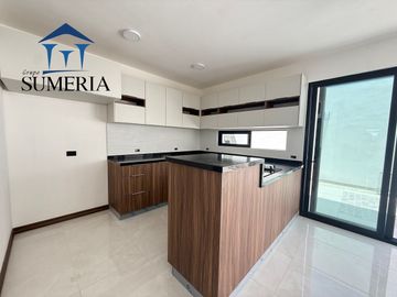 CASA SÚPER BONITA EN VENTA EN ALTOZANO