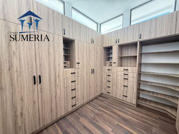 CASA SÚPER BONITA EN VENTA EN ALTOZANO