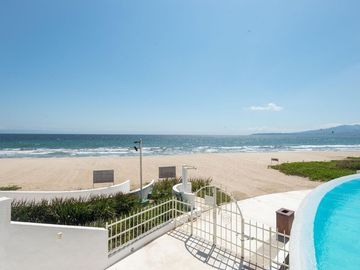 Departamento frente al mar en venta en Nuevo Vallarta