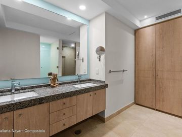 Departamento frente al mar en venta en Nuevo Vallarta