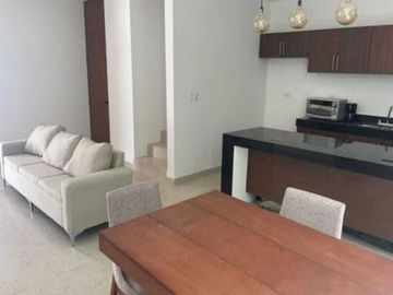 VENTA TH AMUEBLADO  EN BENITO JUAREZ NORTE EN MERIDA