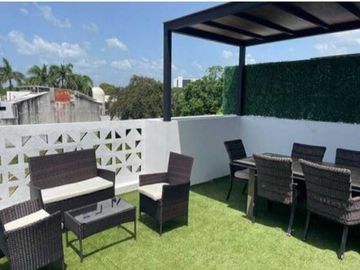 VENTA TH AMUEBLADO  EN BENITO JUAREZ NORTE EN MERIDA