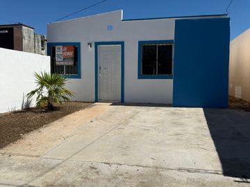 Casa en venta PASEOS DE OPICHEN | ENTREGA INMEDIATA |