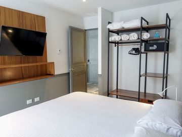 🌟 SINGULAR JOY – One Bedroom Unit 411