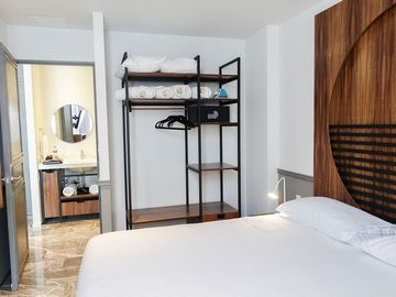🌟 SINGULAR JOY – One Bedroom Unit 411