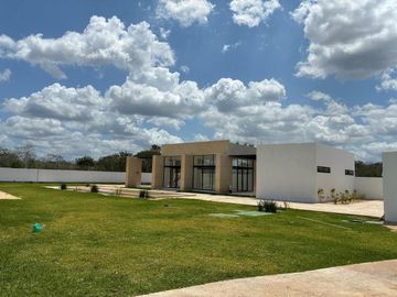 Casa en venta de 1 planta en Residencial Morera Cholul Mérida Yucatán.