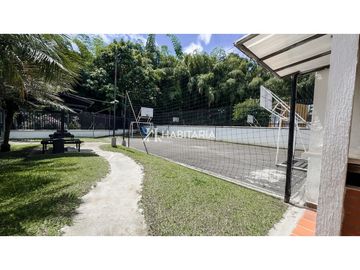 Venta de casa en Dosquebradas  con piscina y gimnasio
