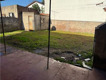 CASA 3 AMBIENTES con cochera Ituzaingo