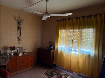 CASA 3 AMBIENTES con cochera Ituzaingo