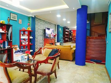 Oportunidad Quitumbe, Casa en Venta, 478m2, 3 departamentos