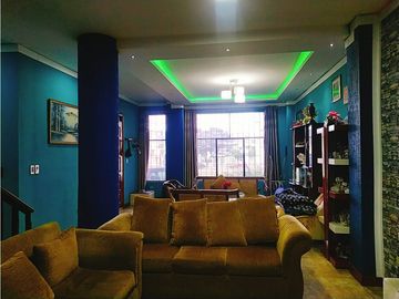 Oportunidad Quitumbe, Casa en Venta, 478m2, 3 departamentos