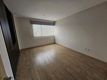 VENTA DE CASA EN RESIDENCIAL VALLE DE LAS FUENTES CALIMAYA
